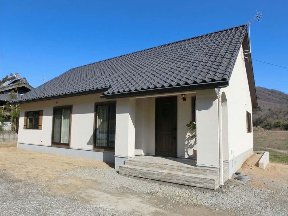 素材にこだわったヴィンテージプロヴァンス風の平屋