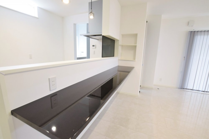 ホテルのような上質な癒しの平屋の家 新築物件一覧 恋する工務店 栗 家 くりや 香川県高松市にある工務店 自然素材を使った注文住宅やリフォーム 不動産売買を行っています