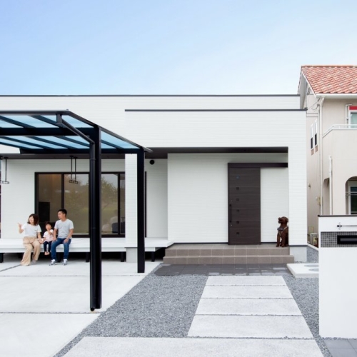 ホテルのような上質な癒しを感じる平屋