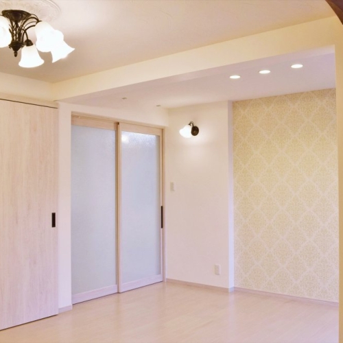 フランスの優雅な雰囲気に満たされる全面リフォーム