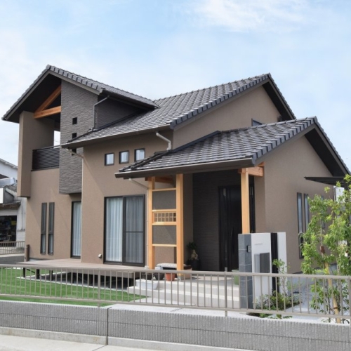 2つの『美』が同居する和モダンテイストの家